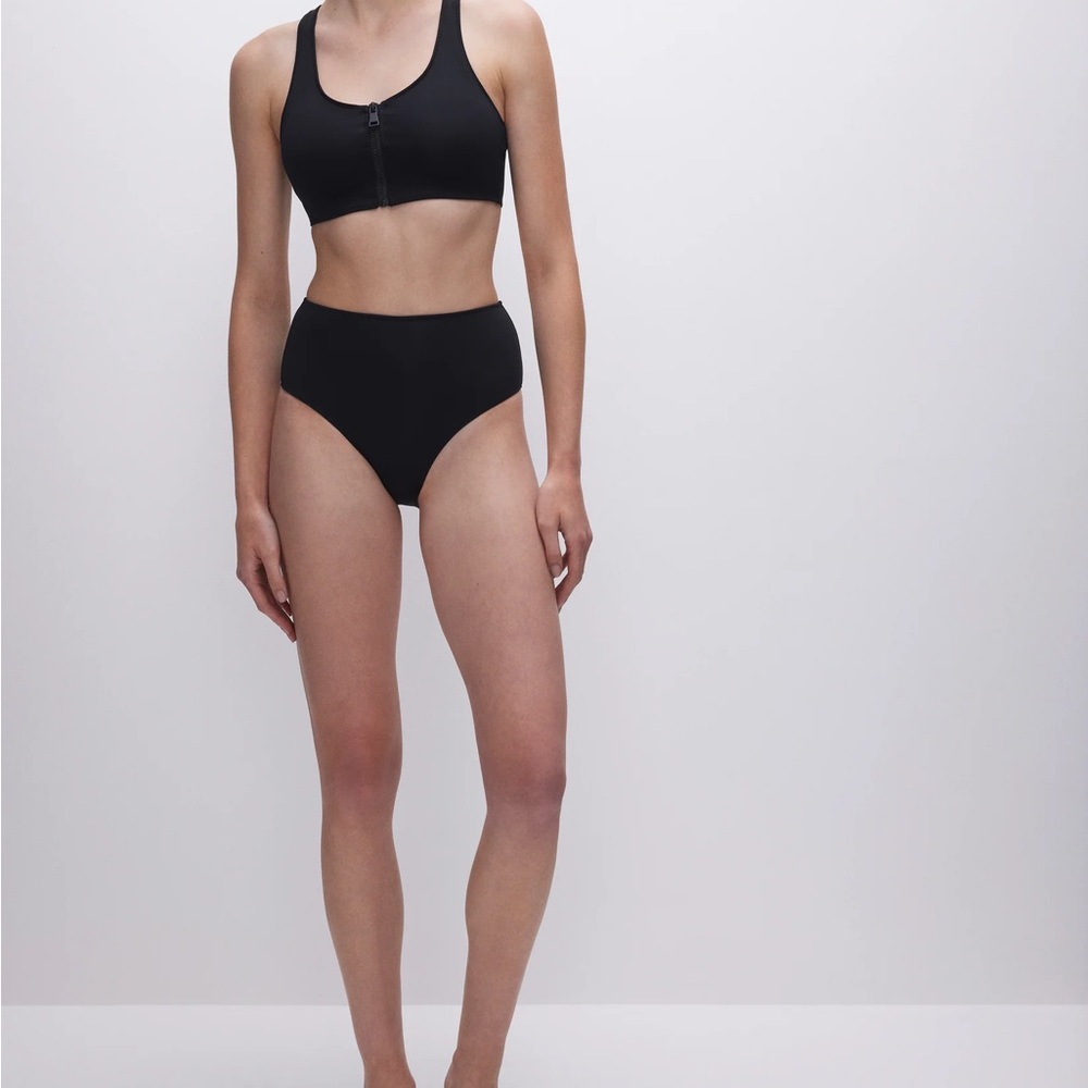 NWT S cropped swim brief Good American black